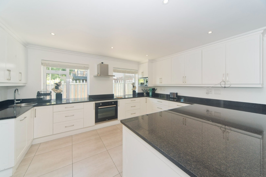 3 Bedroom Property for Sale in Knysna Heights Western Cape